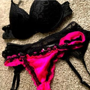 Bra panty and garter set